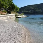 Vakantiehuis Family Friendly House With A Swimming Pool Praznica, Brac - 24570 *