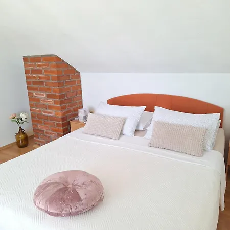 Family Friendly House With A Swimming Pool Praznica, Brac - 24570 度假居