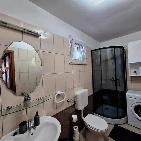 度假居 Family Friendly House With A Swimming Pool Praznica, Brac - 24570