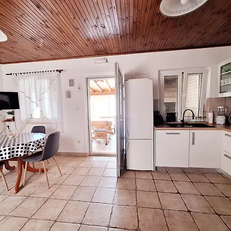 Vakantiehuis Family Friendly House With A Swimming Pool Praznica, Brac - 24570